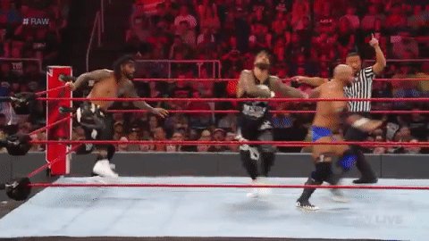 Dropped like a ton of bricks! #Raw @WWEUsos