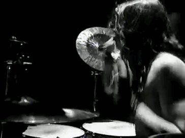 Happy Birthday, Sean Kinney. You have cool hair & you re a great drummer.  