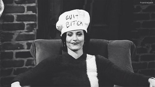 Tanti auguri alla miglior Monica Geller che potessimo mai desiderare, happy birthday Courteney Cox 