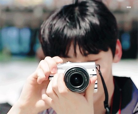 HB : พี่มินถ่ายรูปให้ผมหน่อย
MH : ครับๆ // พี่จะถ่ายละนะ 1 2 3 📷
HB : 😘 (ทำท่าจุ๊บๆใส่พี่มิน)
MH : 😄
#MINHYUNBIN #MINHYUN #HYUNBIN #มินฮยอนบิน #มินฮยอน #ฮยอนบิน #민현 #현빈