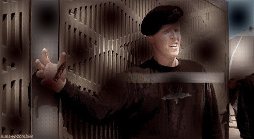 Happy 48th birthday to Jake Busey, star of THE PREDATOR, STARSHIP TROOPERS, IDENTITY,THE FRIGHTENERS, and more! 