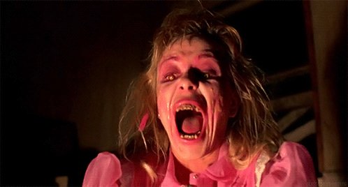    A very happy birthday to the amazing Linnea Quigley! ¡Feliz cumpleaños  