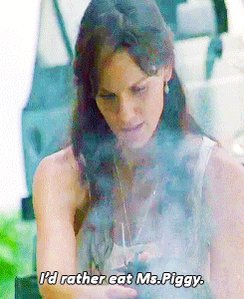 Happy birthday Sarah Wayne Callies  seen here in as Lori Grimes. 