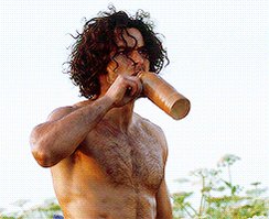 Happy Birthday Aidan Turner! Keep scything like nobody\s watching 