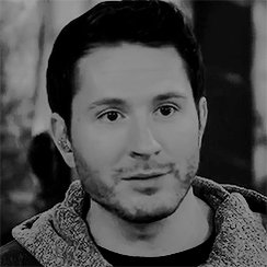 Happy 31st Birthday Adam Young !
What\s your favorite Owl City\s song? 