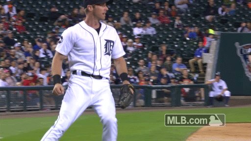 The classic 1-5-3 putout.   Andrew Romine has that covered ➡️ atmlb.com/2shwU6s https://t.co/UnSc97yNOh