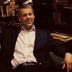 Happy birthday to Rupert Graves! Still looking as young as ever, lovely. 