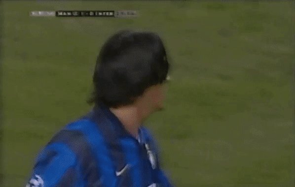 Remembering when Iván Zamorano realised you can\t intimidate the unintimidated. A happy 45th birthday to Jaap Stam 