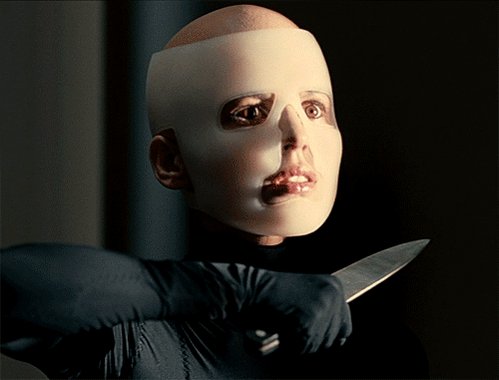    We wish a very happy birthday to Elena Anaya! 