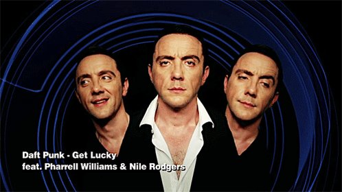 A huge and happy birthday to Peter Serafinowicz ( who turns 45 today. Many happy returns, fine sir! 
