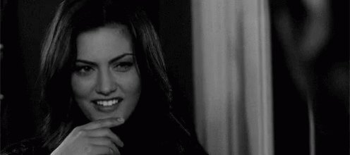 HOJE É O ANIVERSÁRIO DA MINHA MÃE VULHO PHOEBE TONKIN 

HAPPY BIRTHDAY PHOEBE 