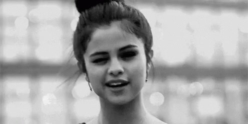  HAPPY birthday Selena gomez love u :-) 