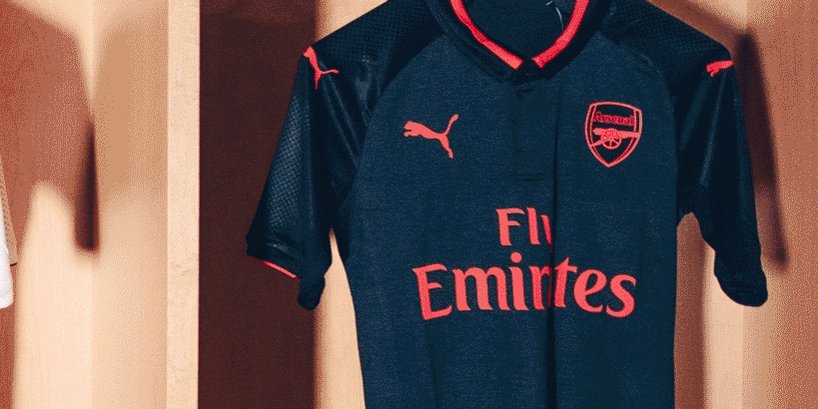 Arsenal kit 2017 top