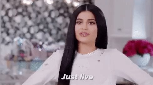 Happy Birthday to the lipkit queen, Kylie Jenner!!
Help us celebrate her today. 