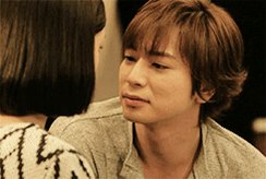 마츠모토준 러브신 진짜 좋아한다. 아라시를 전혀 몰랐던 머나먼 옛날부터 준이 오빠 드라마를 봐와서 그런가. 사스가 키스 장인 😶 진짜 실연쇼콜...