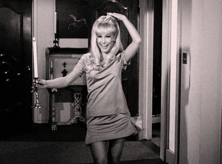    Wishing a very happy birthday to the amazing Barbara Eden! ¡Feliz cumpleaños 