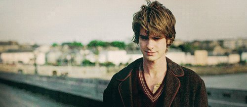Happy birthday andrew garfield AKA the best remus fancast !! 