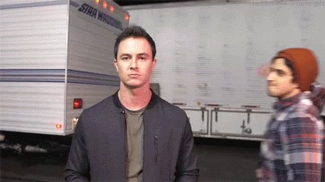 Hoje damos os parabéns para o Ryan Kelley, que hoje completa mais um ano de vida! 
Happy Birthday Ryan  