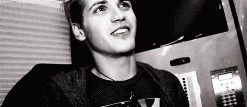 Happy bday Mikey Way! 
Love u!!  