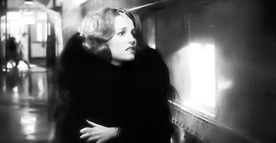 Happy birthday to a comedic genius & ultimate scene stealer, Madeline Kahn.   