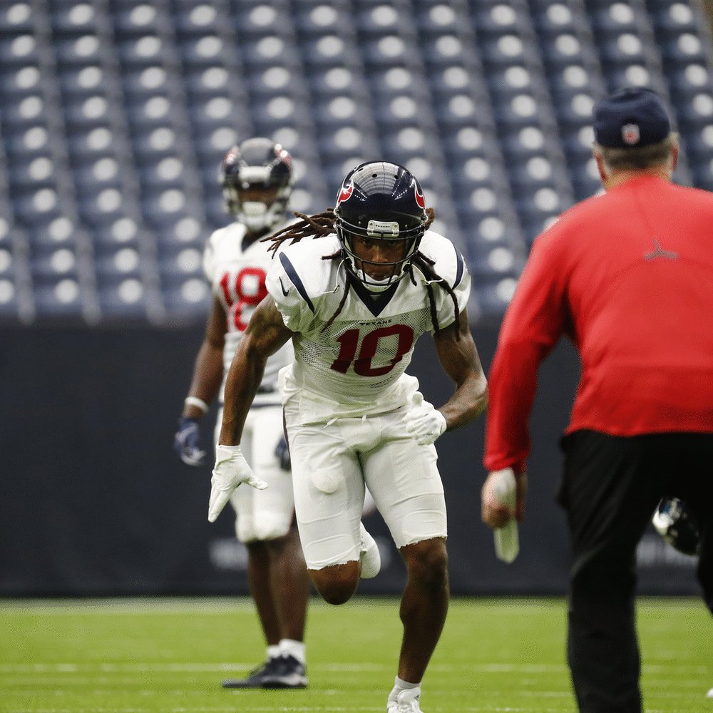 Preparing for the Patriots.  #WeAreTexans @MethodistHosp  📸: bit.ly/2hjGrRY https://t.co/HwBdFDeGjj