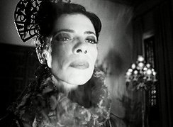    We wish a very happy birthday to the amazing Maribel Verdú! 