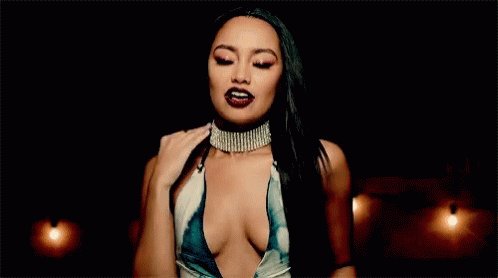 Happy 26th Birthday Leigh-Anne Pinnock! What\s your favorite song ? 