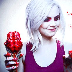 A happy birthday to iZOMBIE\s Rose McIver, who turns 29 today. 