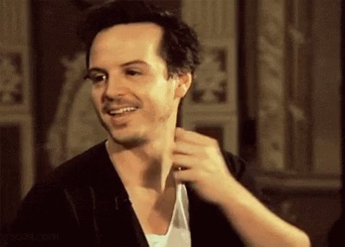 Happy 41st birthday Andrew Scott! May your coming year be filled with smiles and love :) 