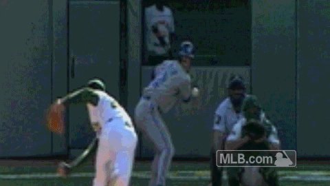 On this day in 1990, Roberto Alomar & Joe Carter joined your #BlueJays. We think it worked out pretty well. 🏆🏆 https://t.co/0vJdMuMPgX