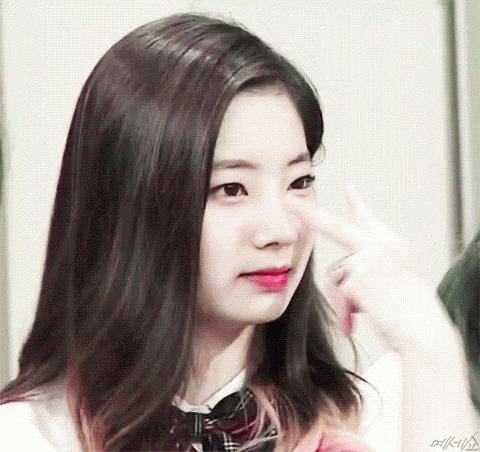 Soompi Twice Previews New Merry Amp Happy Repackaged Album T Co Kv8snylltx T Co Xmdopyljl1 Twitter
