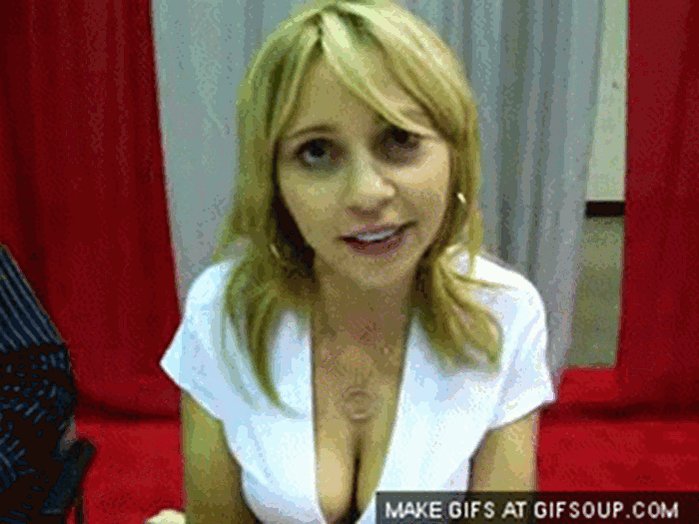  Happy Birthday to this beautiful Canadian voice actress, Tara Strong!!                