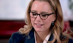Happy birthday to my favorite secretary of state, Téa Leoni 