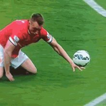 Happy 26th birthday to the man of many faces! Phil Jones! 