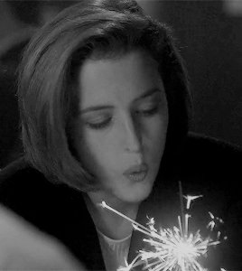 I\m late but, Happy birthday Dana Scully  