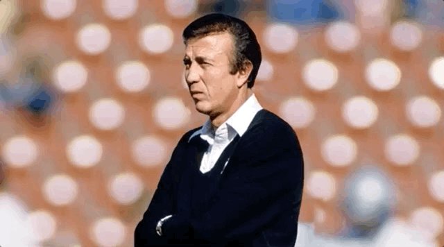Icon.

Happy birthday to the inimitable Tom Flores. 