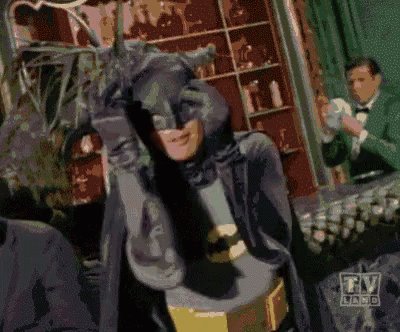 We’re kicking off a #MovieFights Battle Royale at #SDCC! It’s Round 1 with @EdGreerDestroys vs. @MurrellDan
“What’s the best Batman movie?”