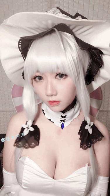 コスプレイヤー是本末末のTwitterGIF2