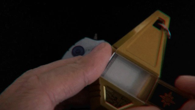 デジモン知ってる人なら一度は憧れる？ｗ本物のデジバイスのようになっててかっこいいｗ