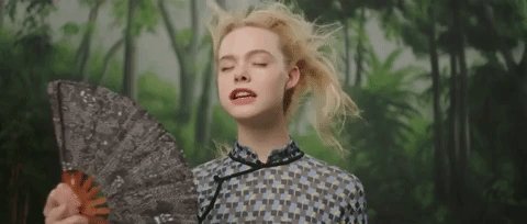 Happy birthday Elle Fanning! 