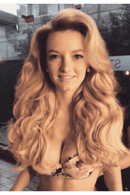  Dakota Blue Richards 
Happy Birthday Sexy    