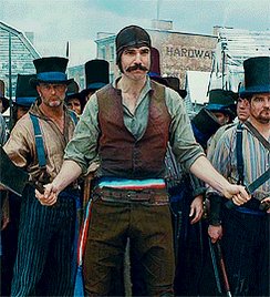«                                     ,           »( ).
Happy Birthday, Daniel Day Lewis!!!!    