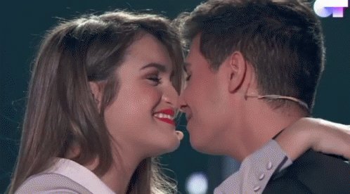 Si España queda entre los 5 primeros en #Eurovision2018, sorteamos 4 bonos de 50€ entre quienes hagan RT y nos sigan.
¡Este año apostamos por Amaia y Alfred en #Eurovision !