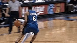 Happy birthday to one of the greats Allen Iverson and may we never forget how silly he made people look. 