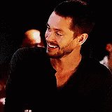 It s hugh dancy s birthday here!!! HAPPY BIRTHDAY TO THE VAMPIRE THAT NEVER AGES!!!! I LOVE U HUGH  