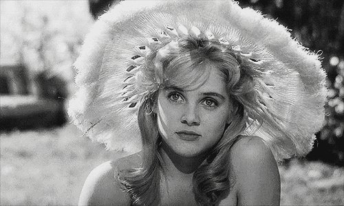 Happy 72nd birthday to Sue Lyon, best known for her Golden Globe-winning performance in Lolita. 