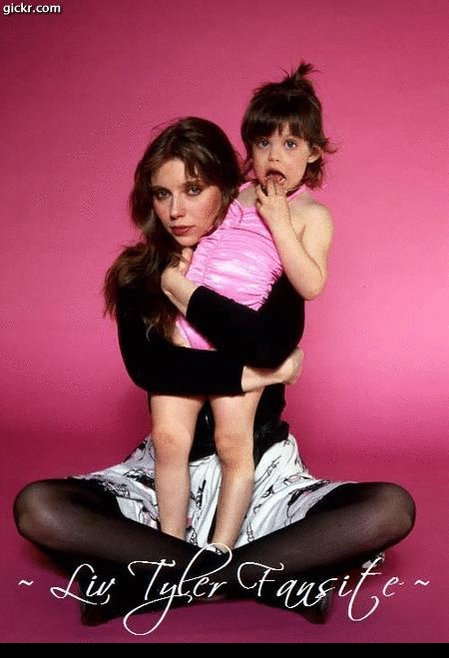  Happy Birthday Bebe Buell!!! 