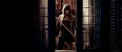    We wish a very happy birthday to the gorgeous Sharni Vinson! ¡Feliz cumpleaños  