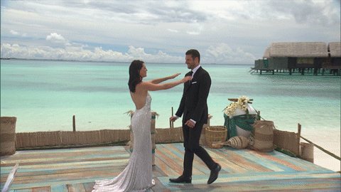 TheBacheloretteFinale - Bachelorette 14 - Becca Kufrin - Episode 11 - Aug 6th FRC - ATFR - #2 *Sleuthing Spoilers* - Page 57 Dj9oqqJU0AE4XMn