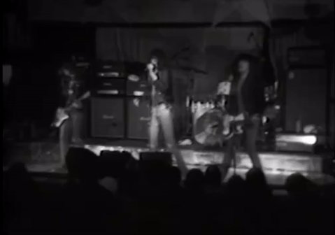 Ao Really It S The Ramones Blitzkrieg Bop Stewart